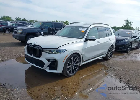 2021 BMW X7 M50I z USA, uszkodzony, nr VIN 5UXCX6C09M9G77736